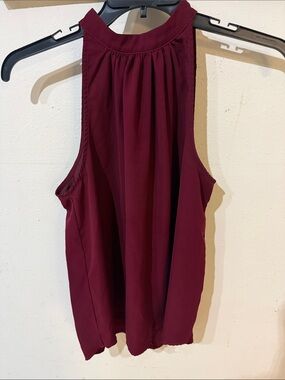 HALARA Sleeveless High-Neck Tank in Burgundy